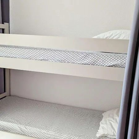 2 Pieces Avec Terrasse Et Parking - Fr-1-387-218 * Marseillan (Herault)