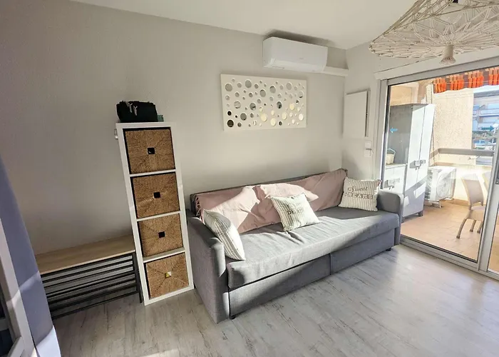 2 Pieces Avec Terrasse Et Parking - Fr-1-387-218